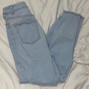 Mom jeans, light wash